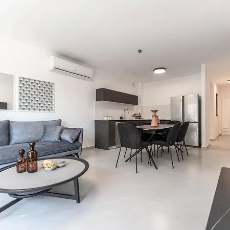 Holysuite Agripas Jerusalem Exterior photo